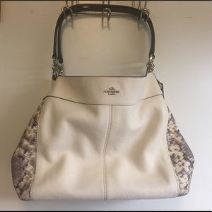 Coach Edie 31 Shoulder bag